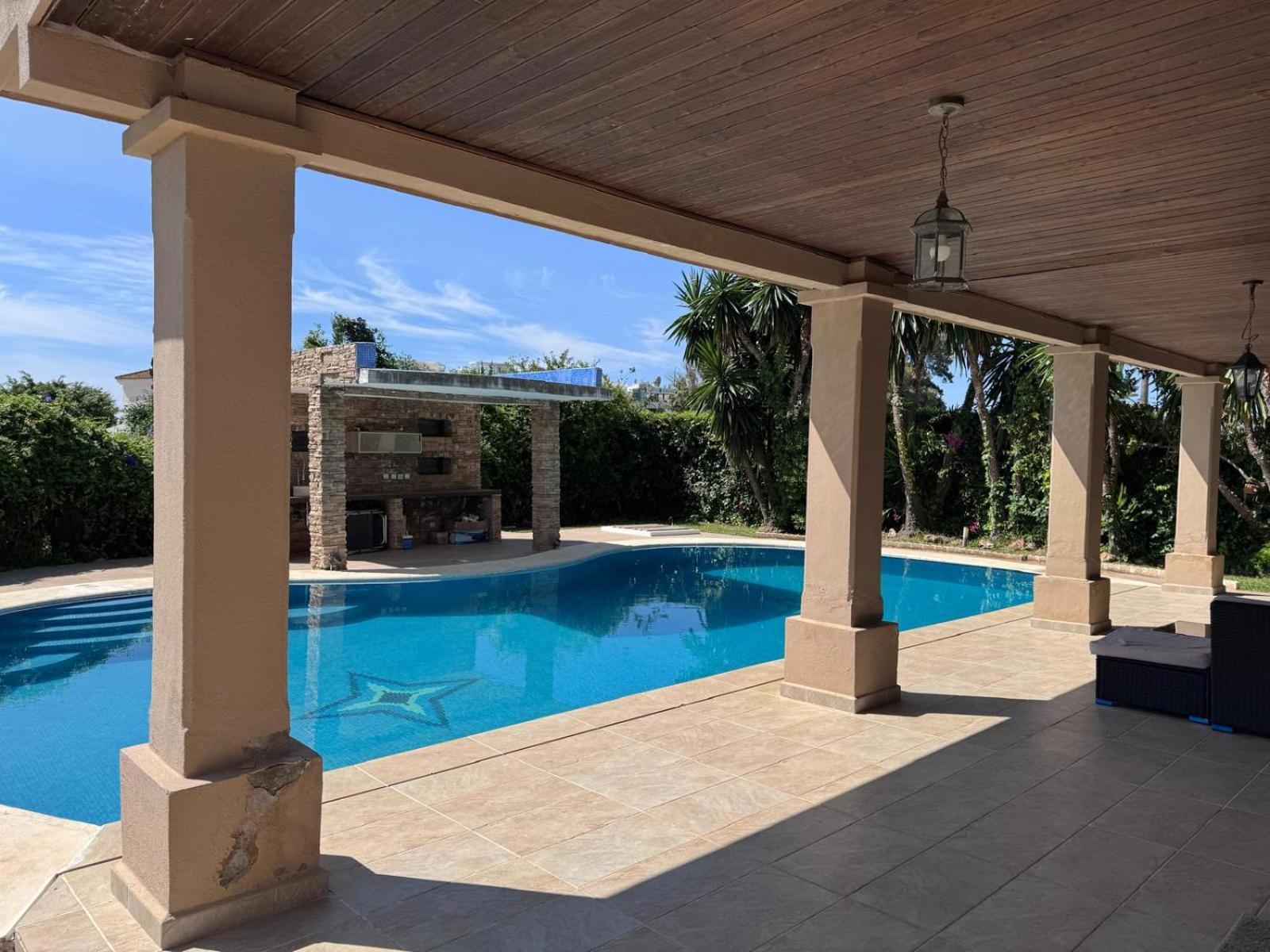 Casa Farah Golden Mile Coral Behind Aldi Villa Marbella