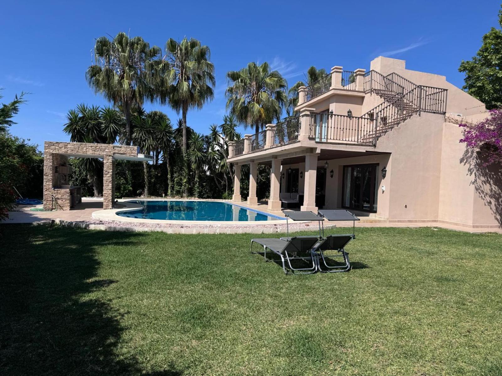 Casa Farah Golden Mile Coral Behind Aldi Villa Marbella