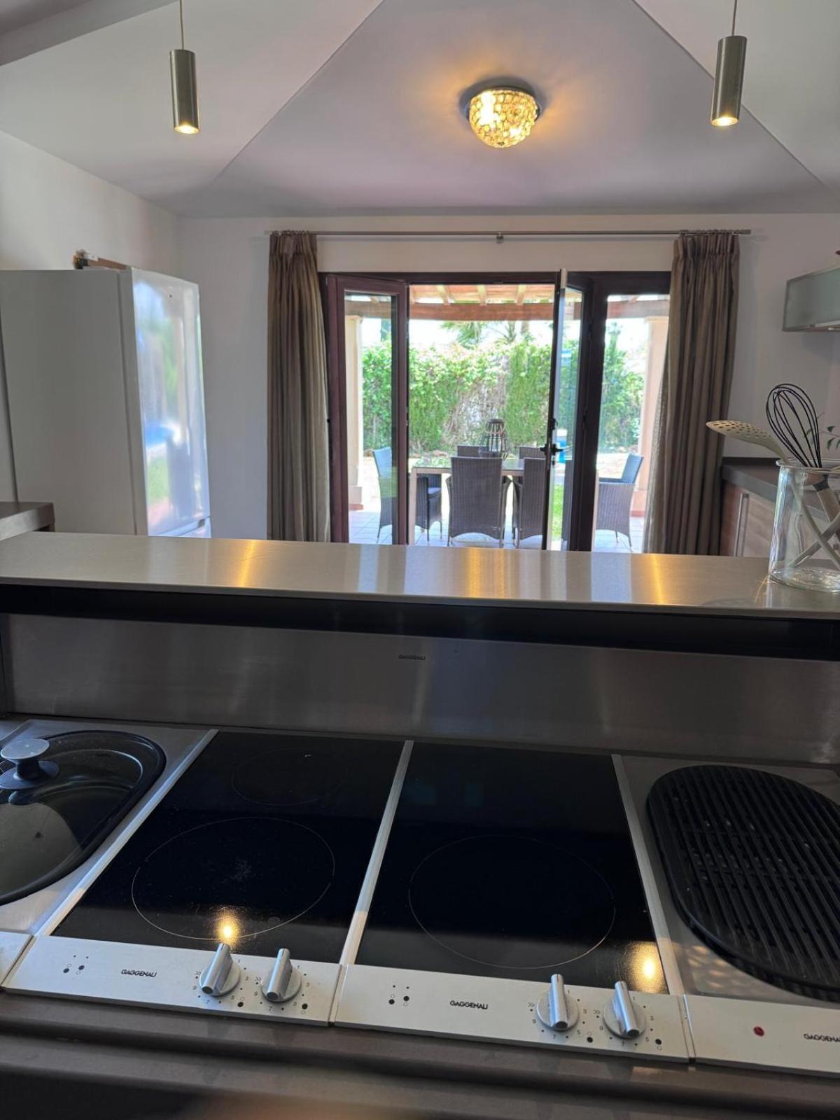 Casa Farah Golden Mile Coral Behind Aldi Marbella