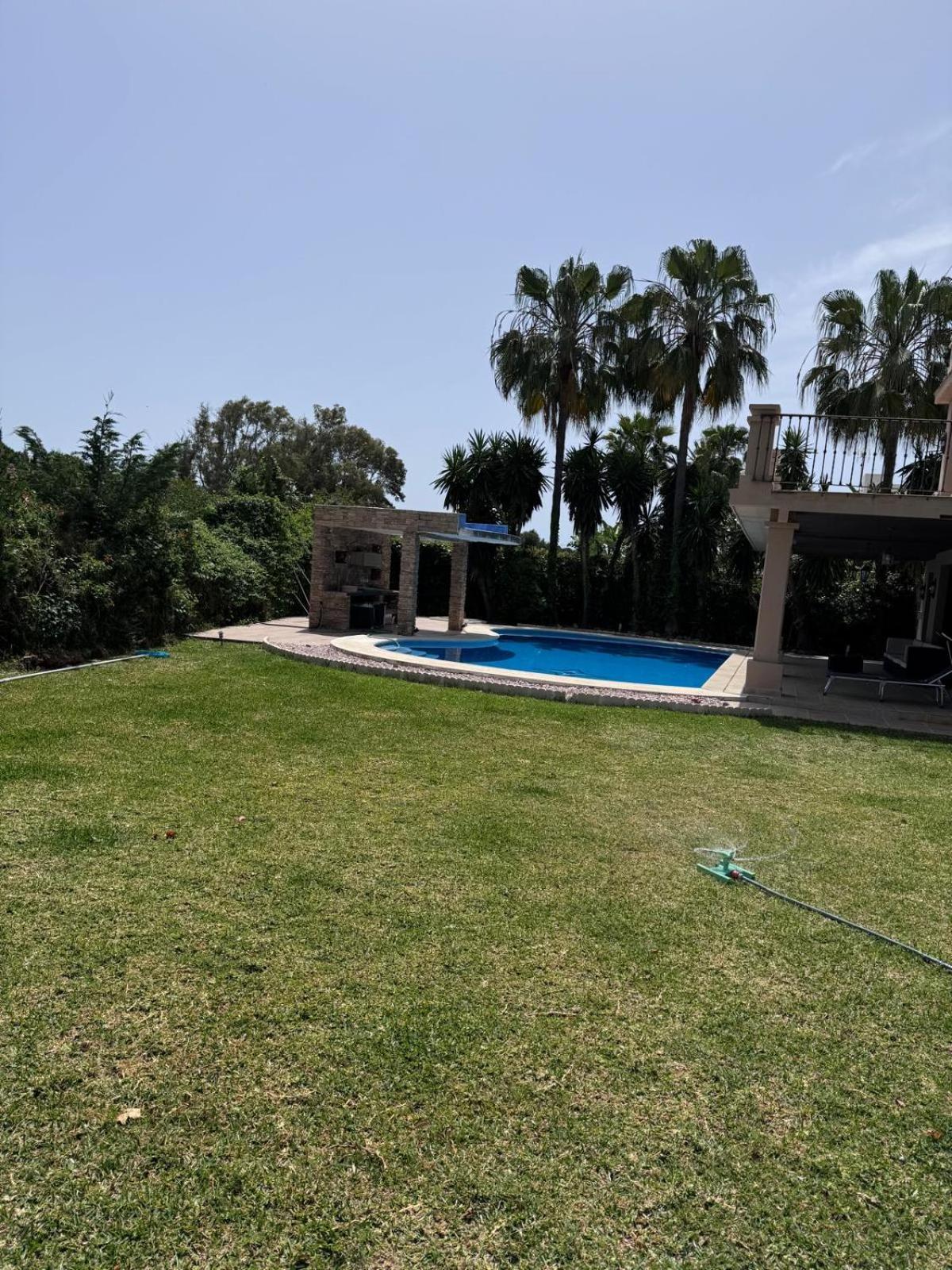 Casa Farah Golden Mile Coral Behind Aldi Villa
