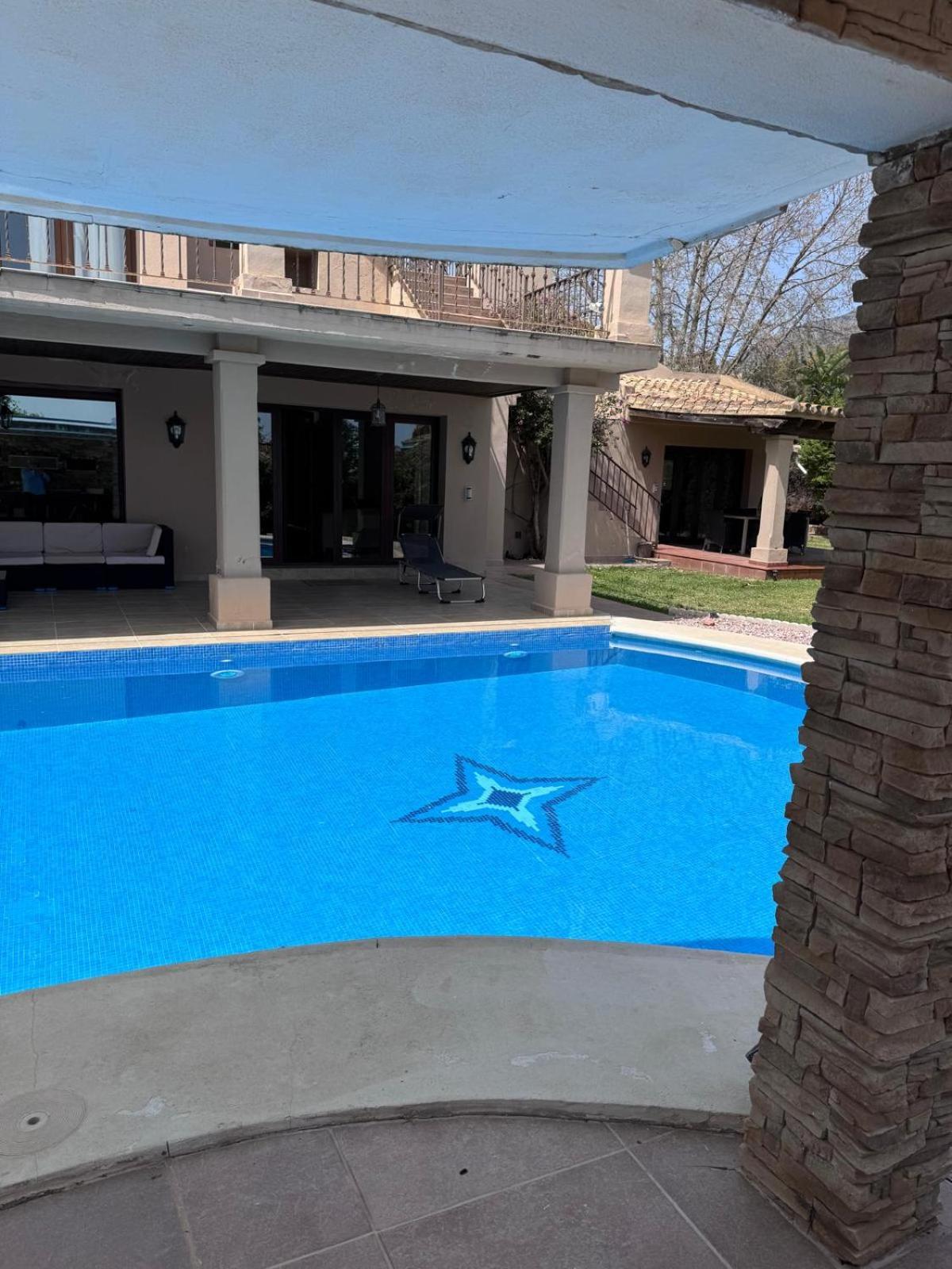 Villa Casa Farah Golden Mile Coral Behind Aldi *